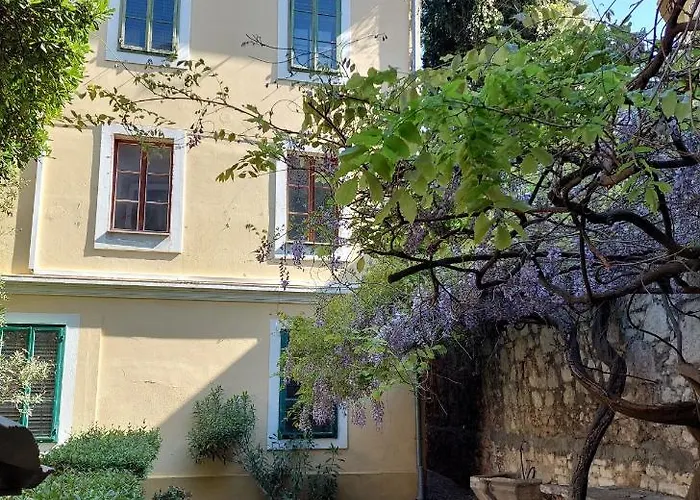 App Old Garden House