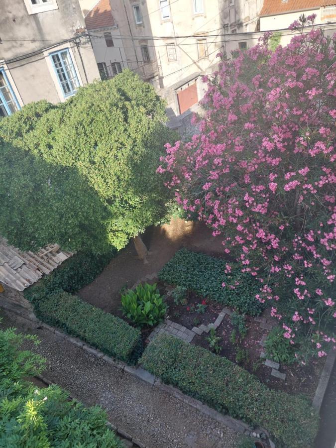 App Old Garden House Apartment *