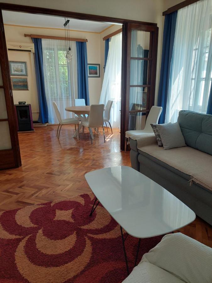 App Old Garden House Apartment *